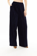 Olivia Pant